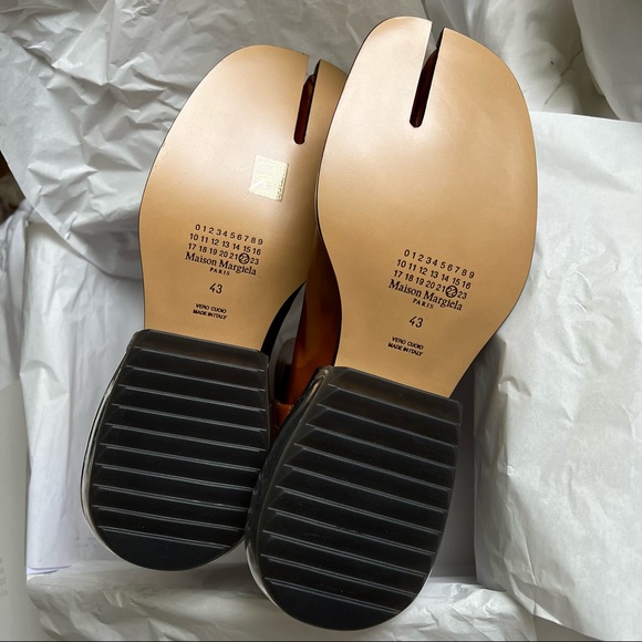 MAISON MARGIELA
Tabi Airbag boots - Picture 6 of 14